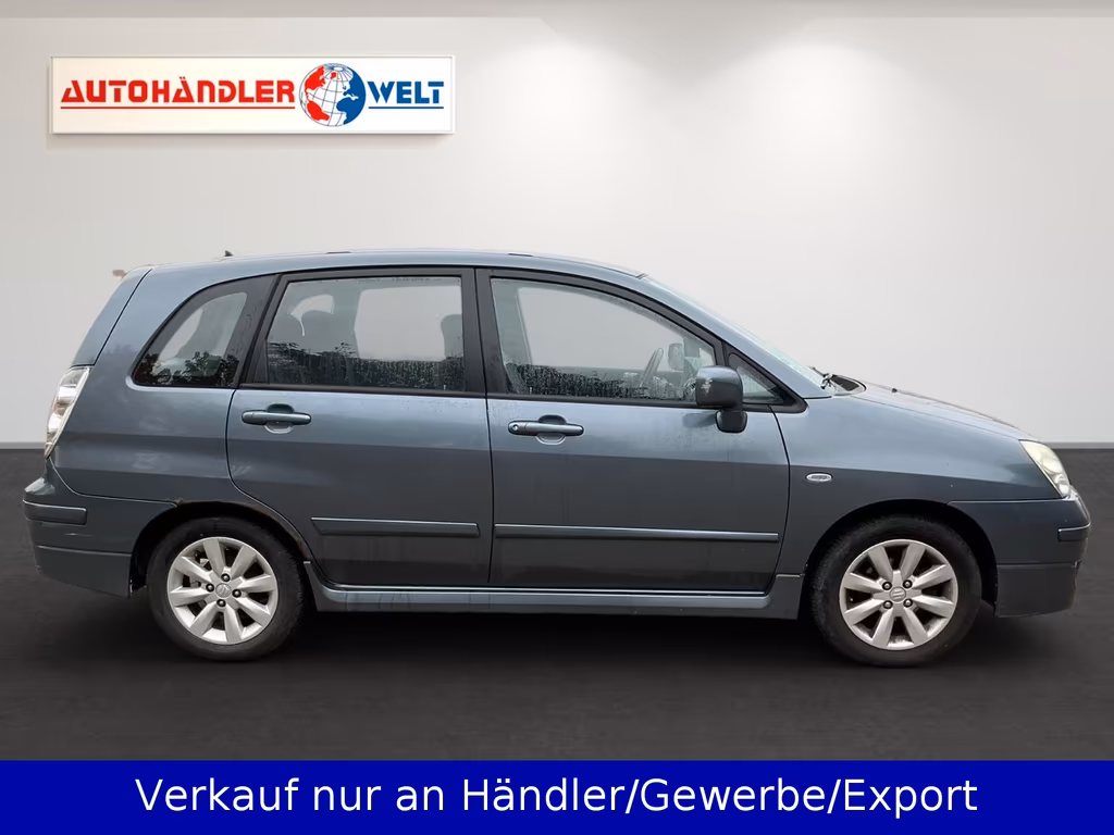 Suzuki Liana