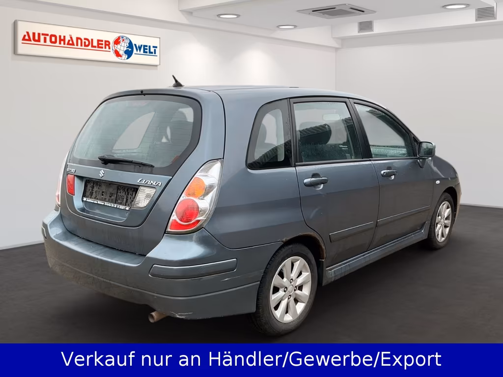 Suzuki Liana