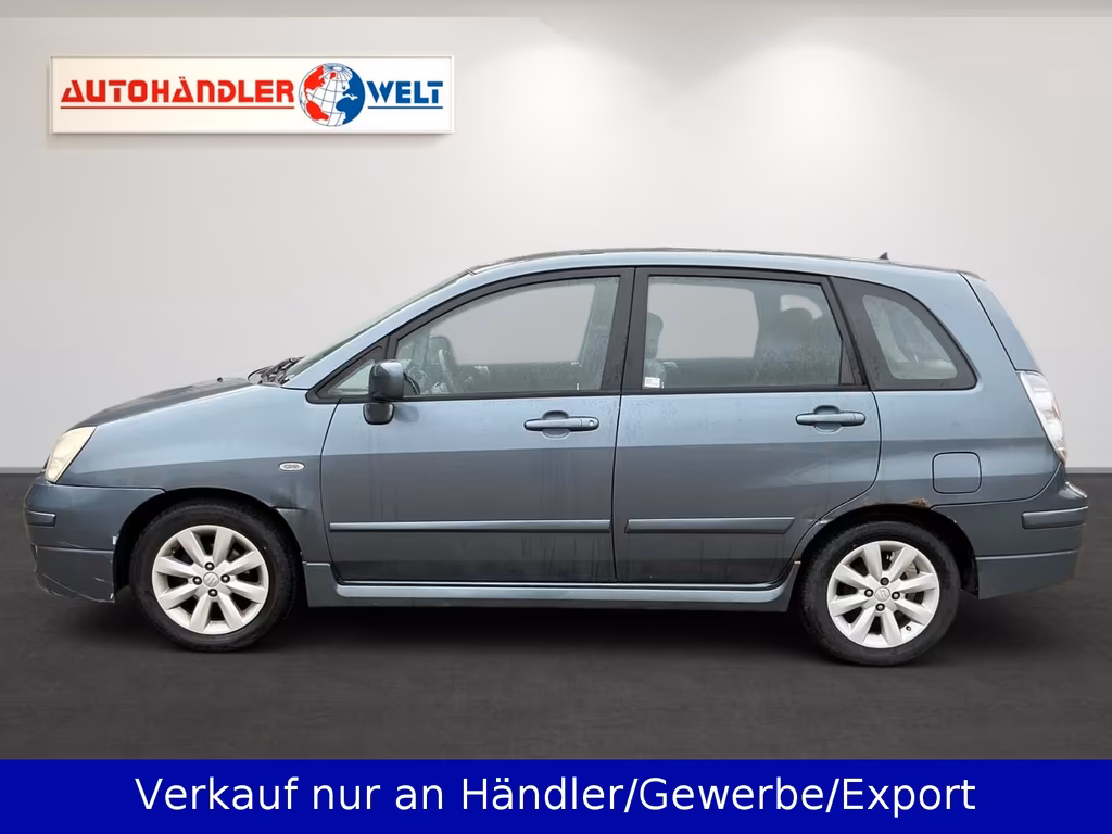 Suzuki Liana