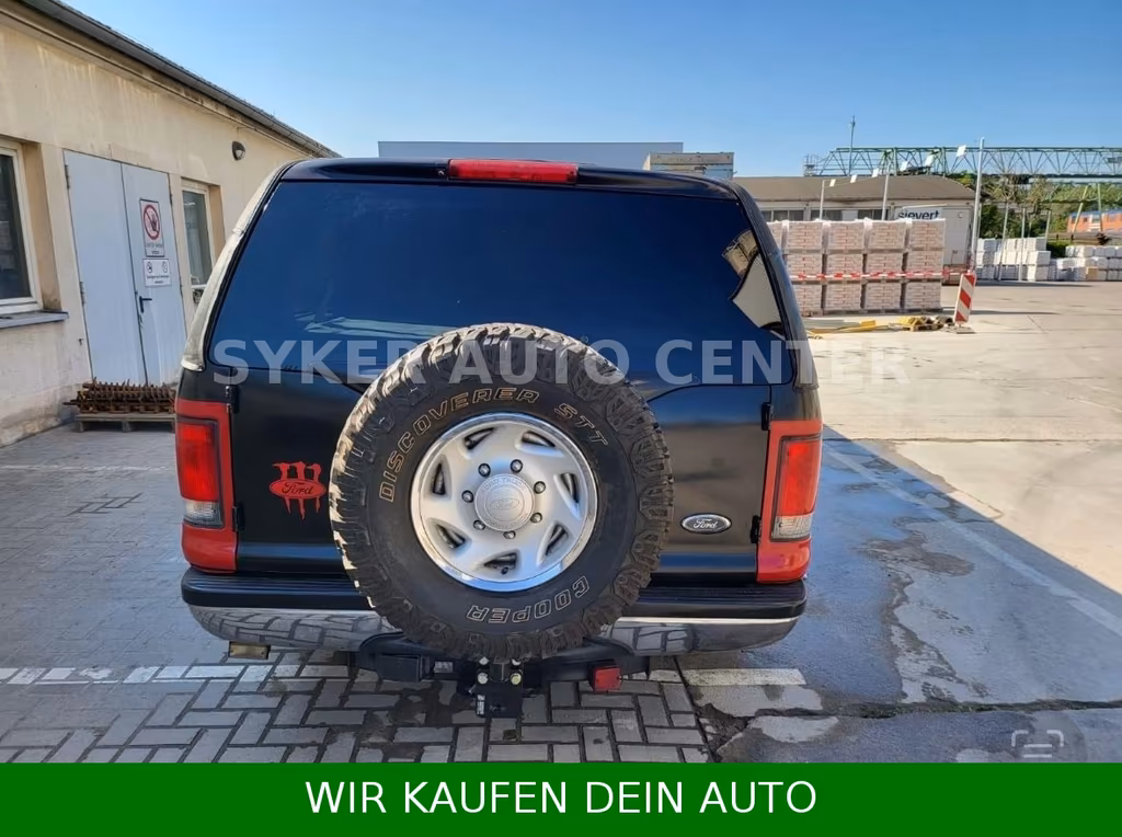Ford Excursion