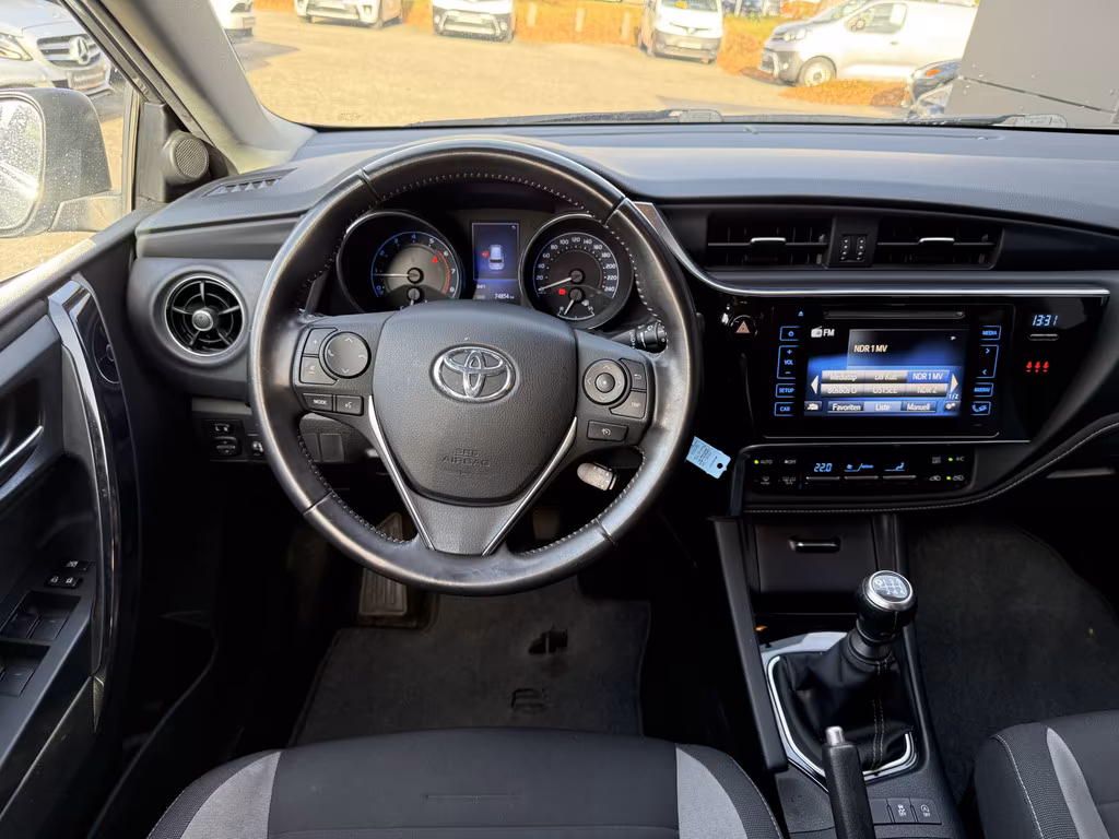 Toyota Auris Touring Sports