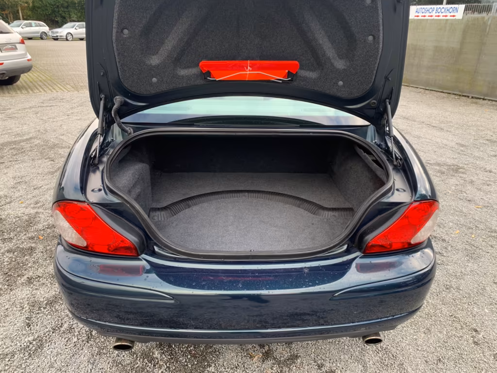 Jaguar X-Type
