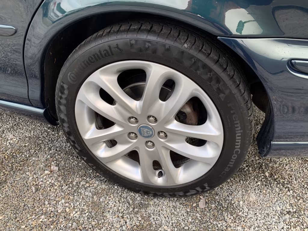 Jaguar X-Type