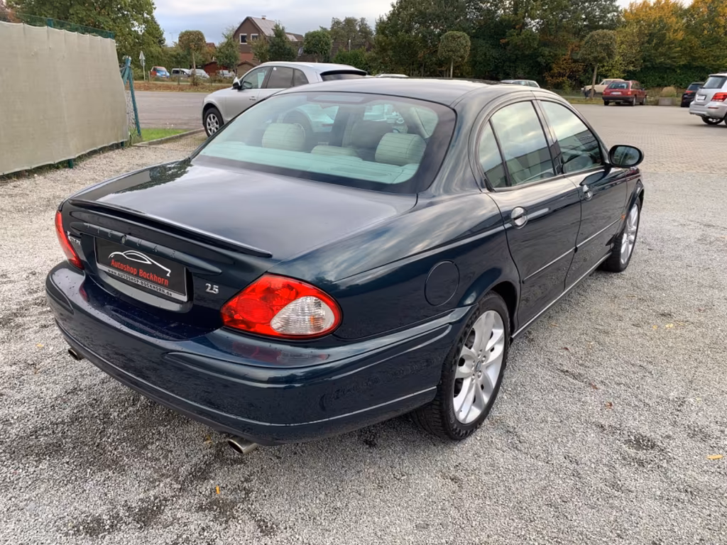 Jaguar X-Type