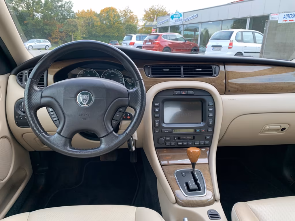Jaguar X-Type
