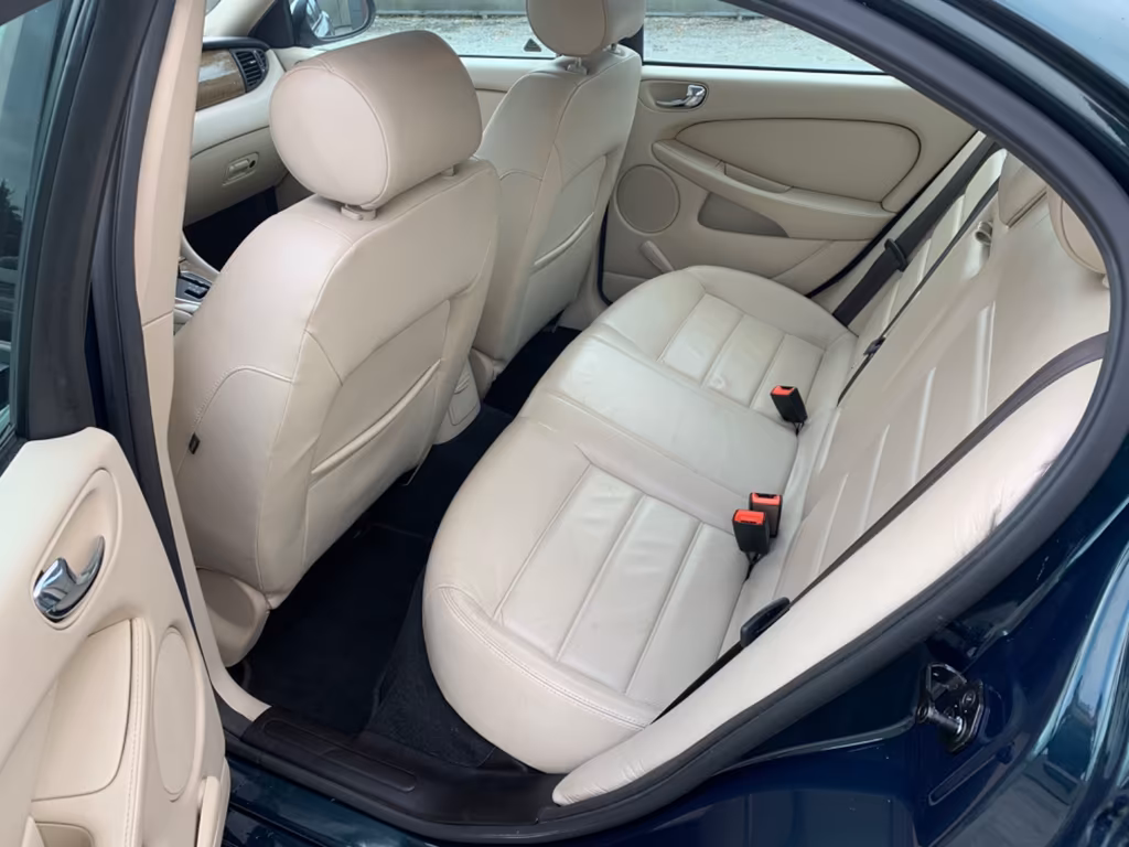 Jaguar X-Type