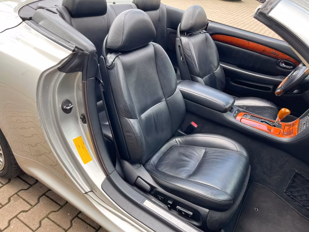 Lexus SC 430
