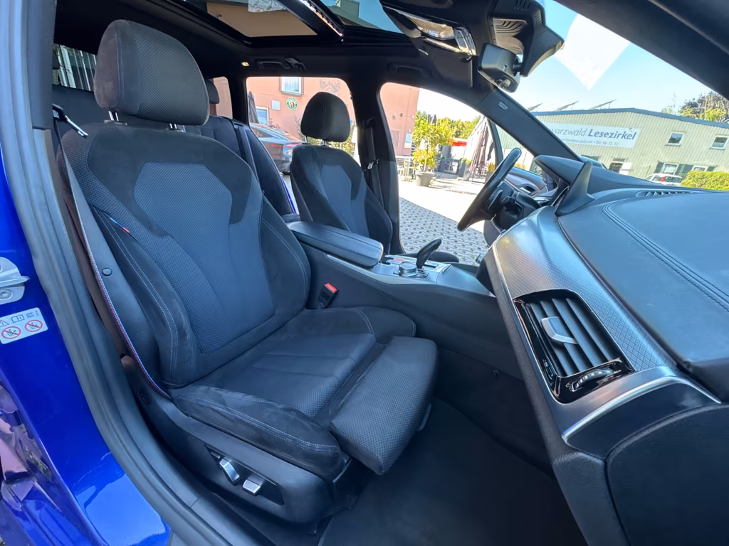 BMW M550
