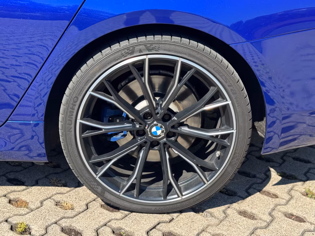 BMW M550