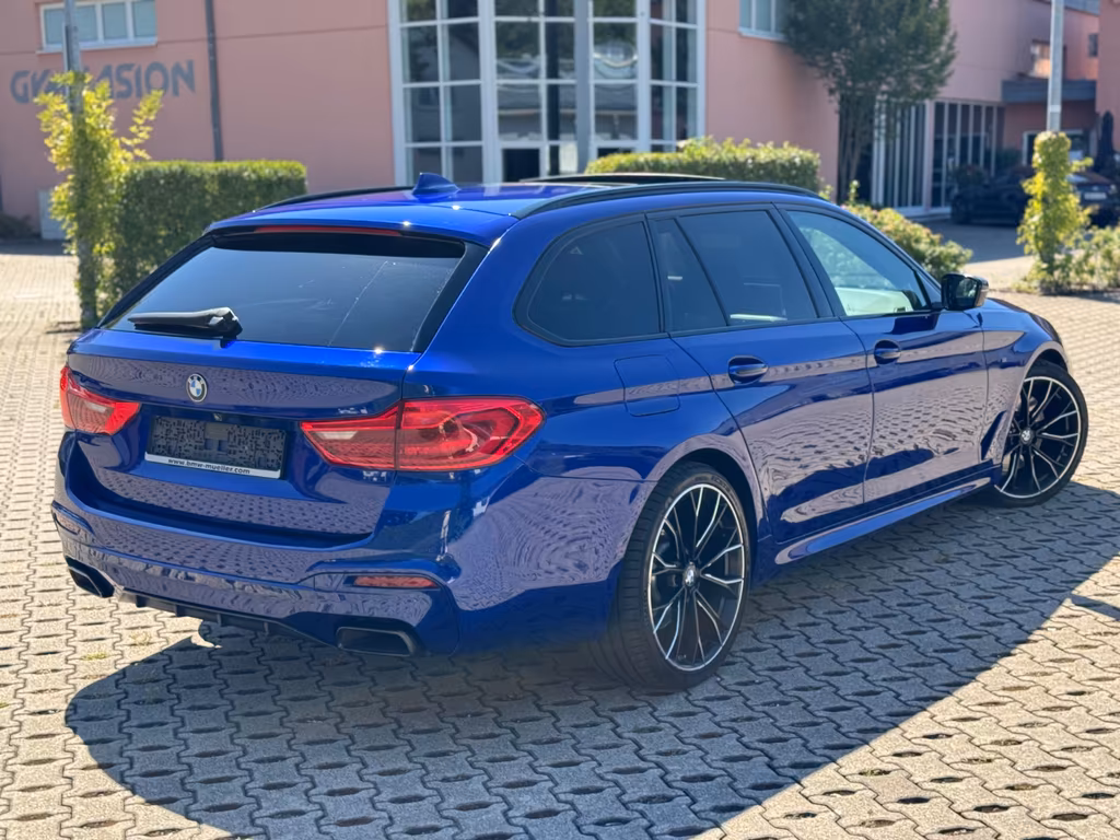 BMW M550