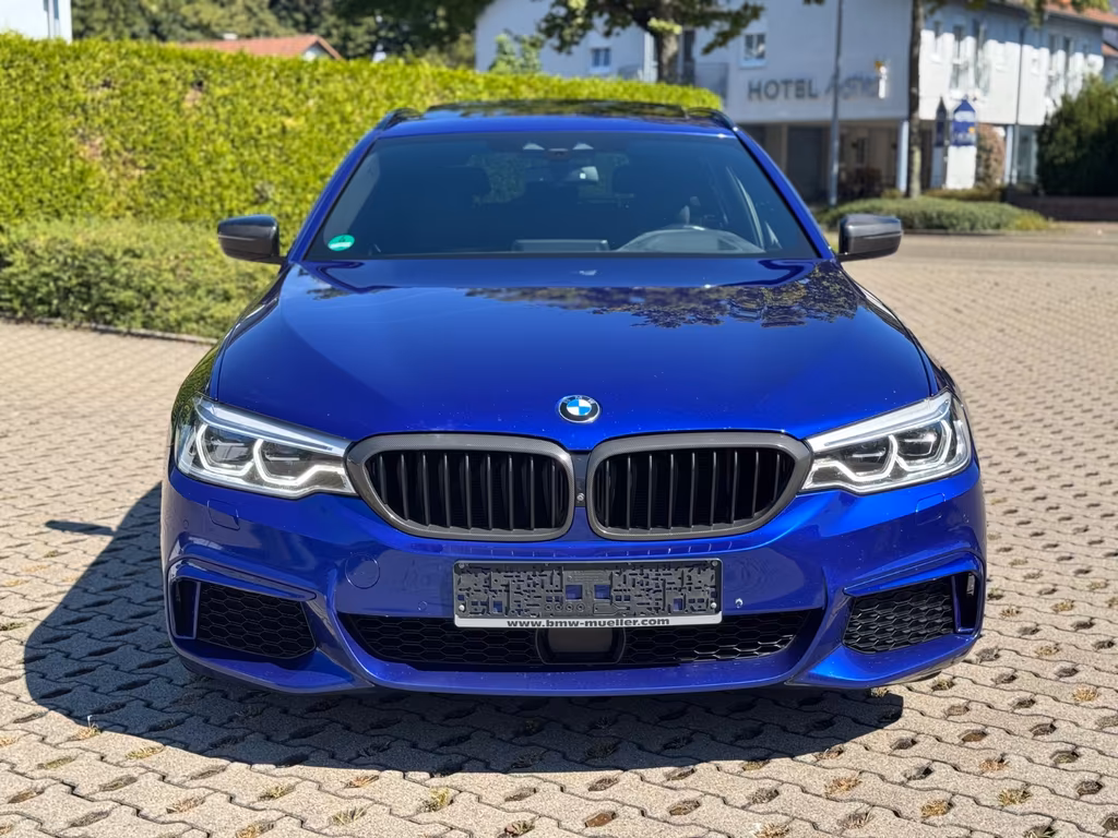 BMW M550