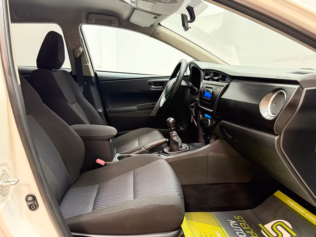 Toyota Auris Touring Sports