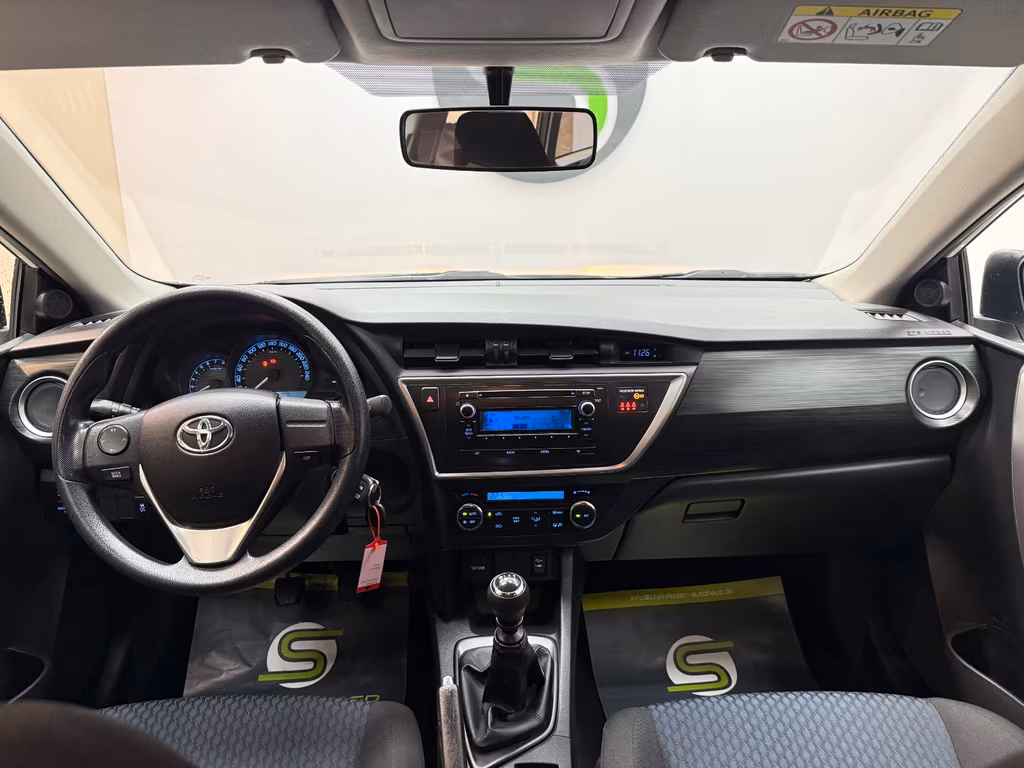 Toyota Auris Touring Sports