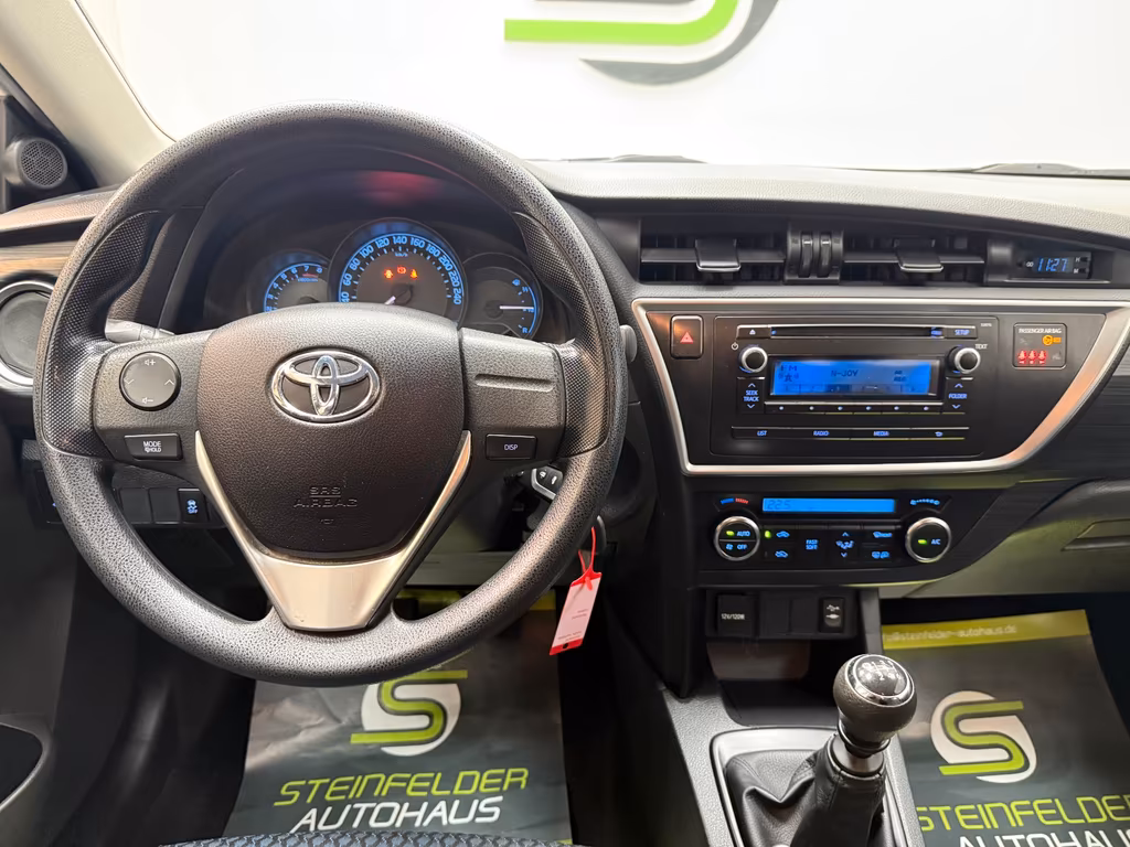 Toyota Auris Touring Sports