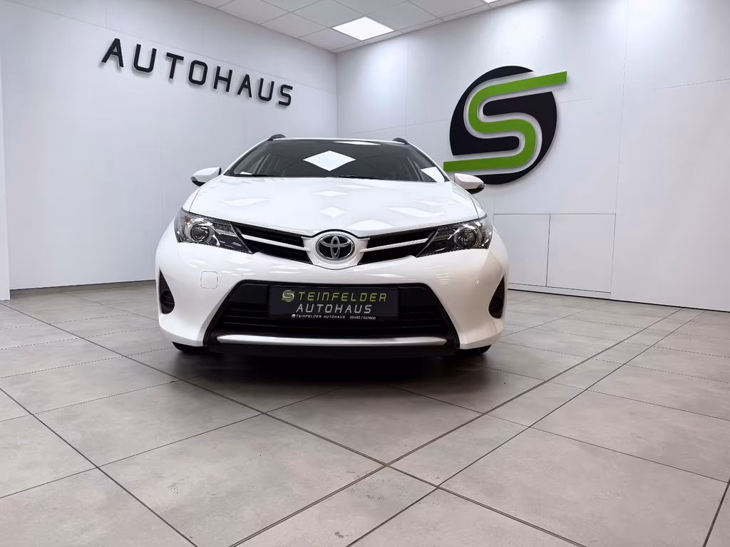 Toyota Auris Touring Sports
