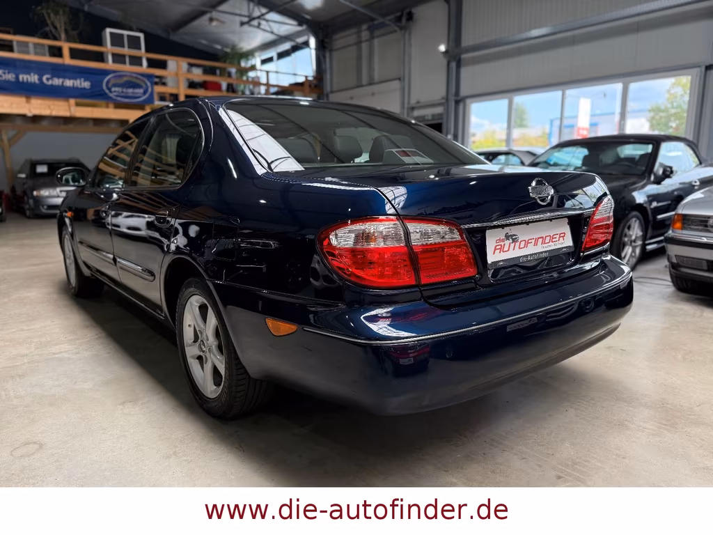 Nissan Maxima