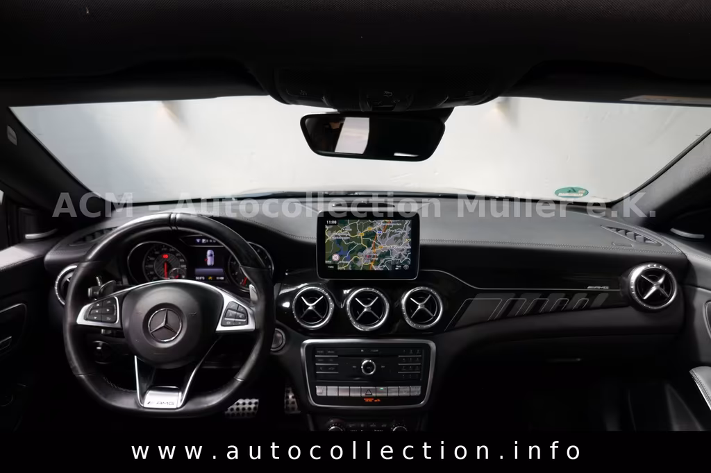 Mercedes-Benz CLA 45 AMG Shooting Brake