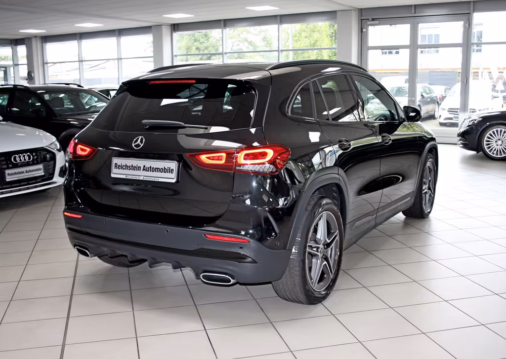 Mercedes-Benz GLA 220