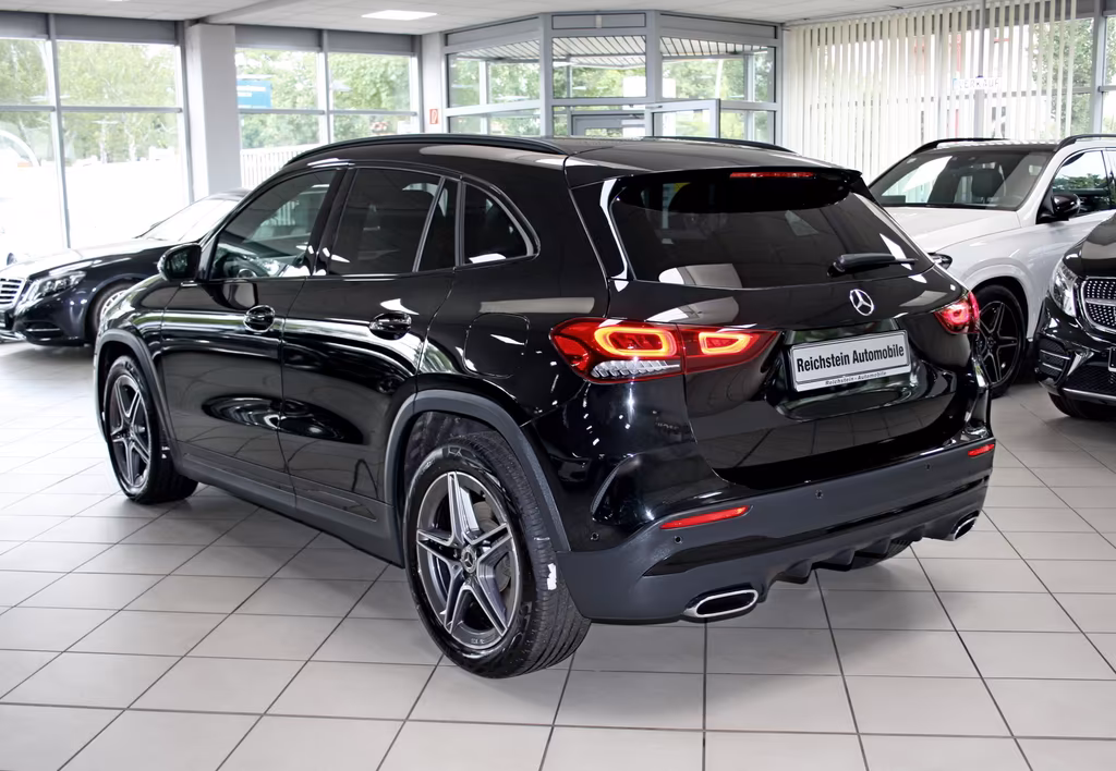 Mercedes-Benz GLA 220