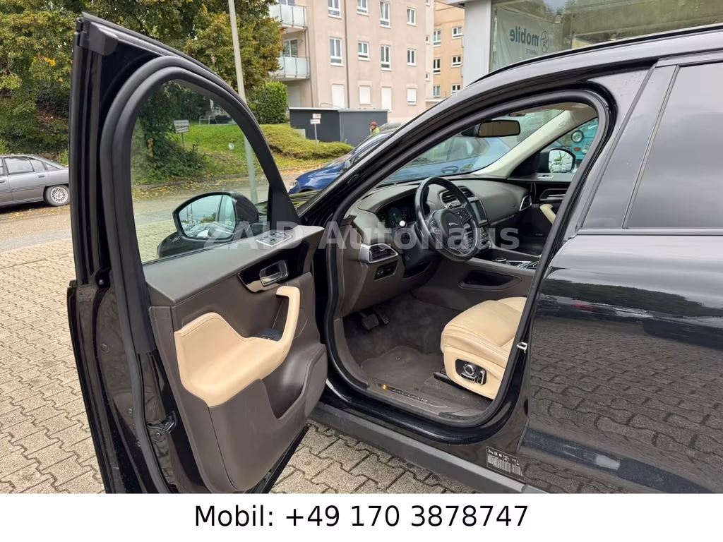Jaguar F-Pace