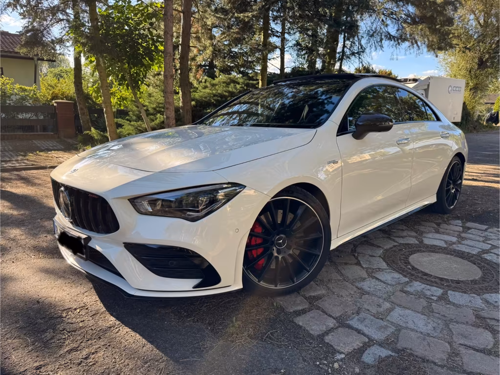 Mercedes-Benz CLA 35 AMG