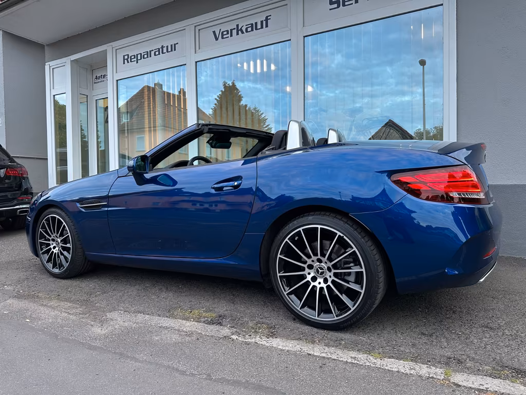 Mercedes-Benz SLC 300