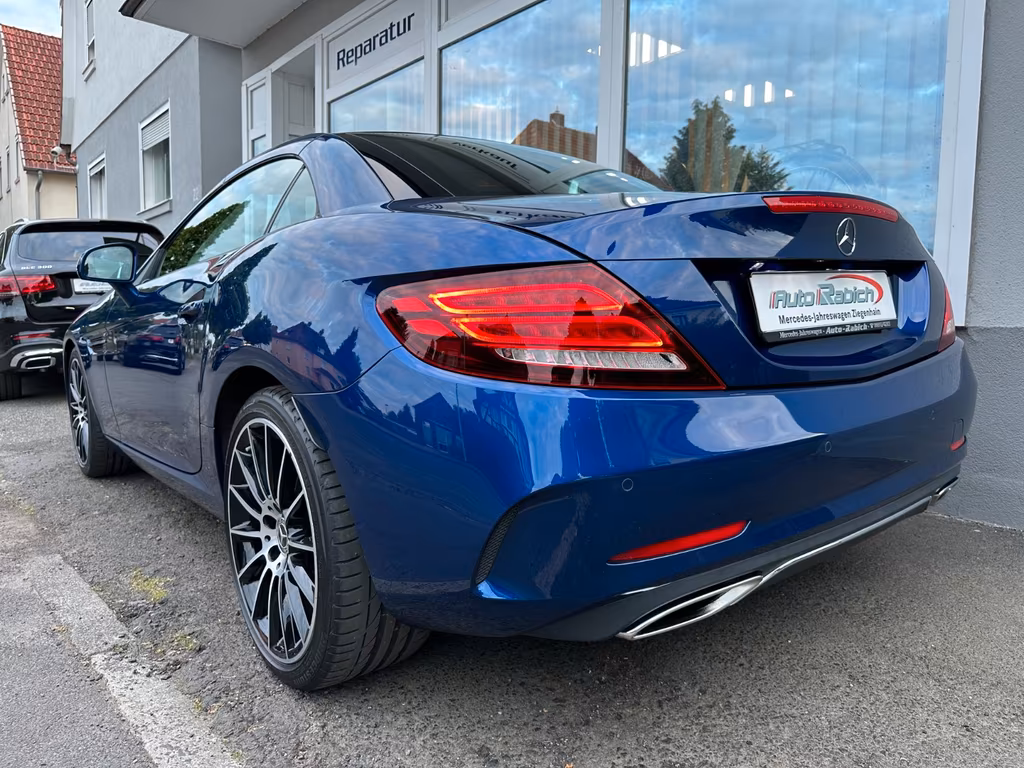 Mercedes-Benz SLC 300
