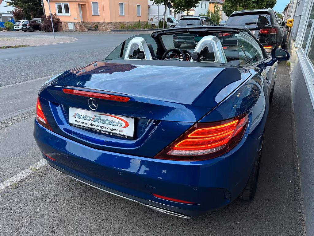 Mercedes-Benz SLC 300