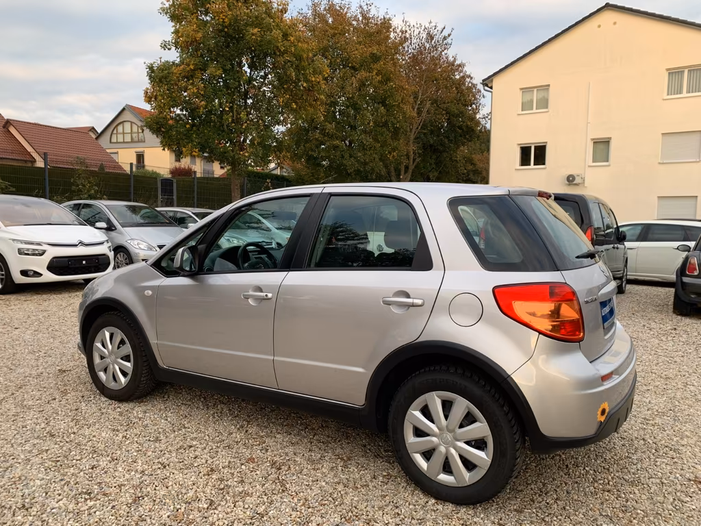 Suzuki SX4