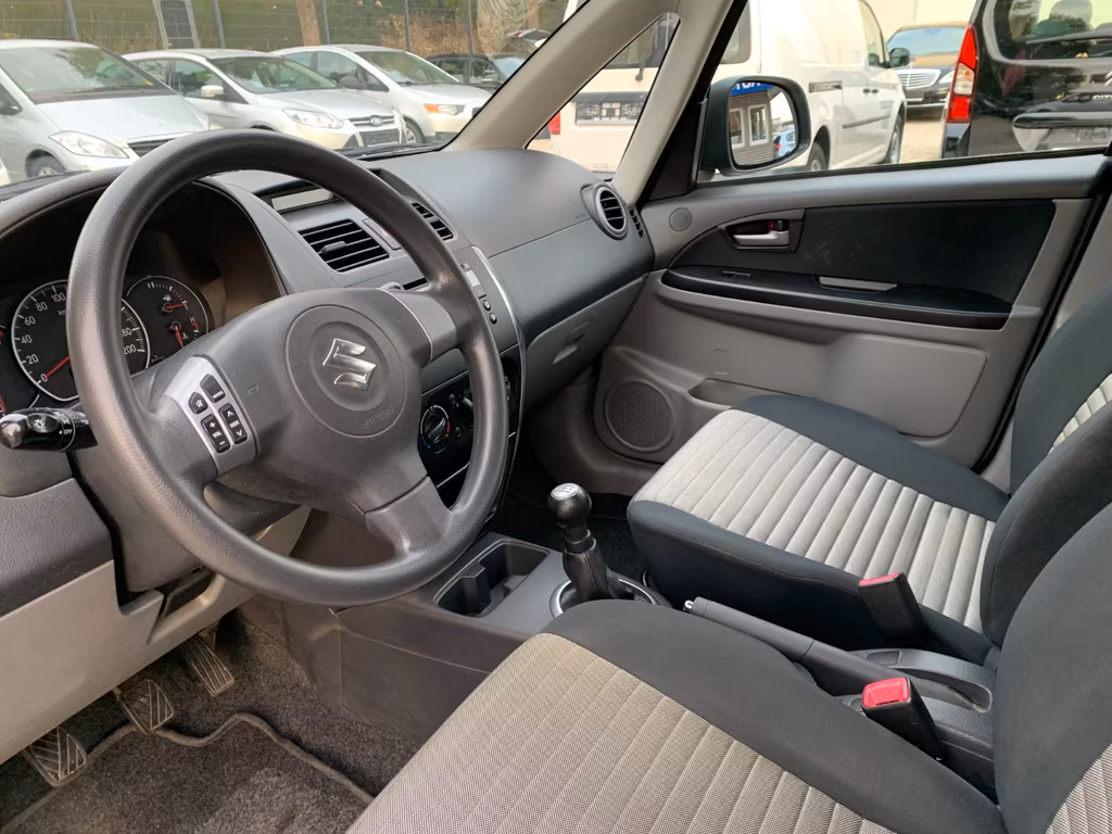 Suzuki SX4