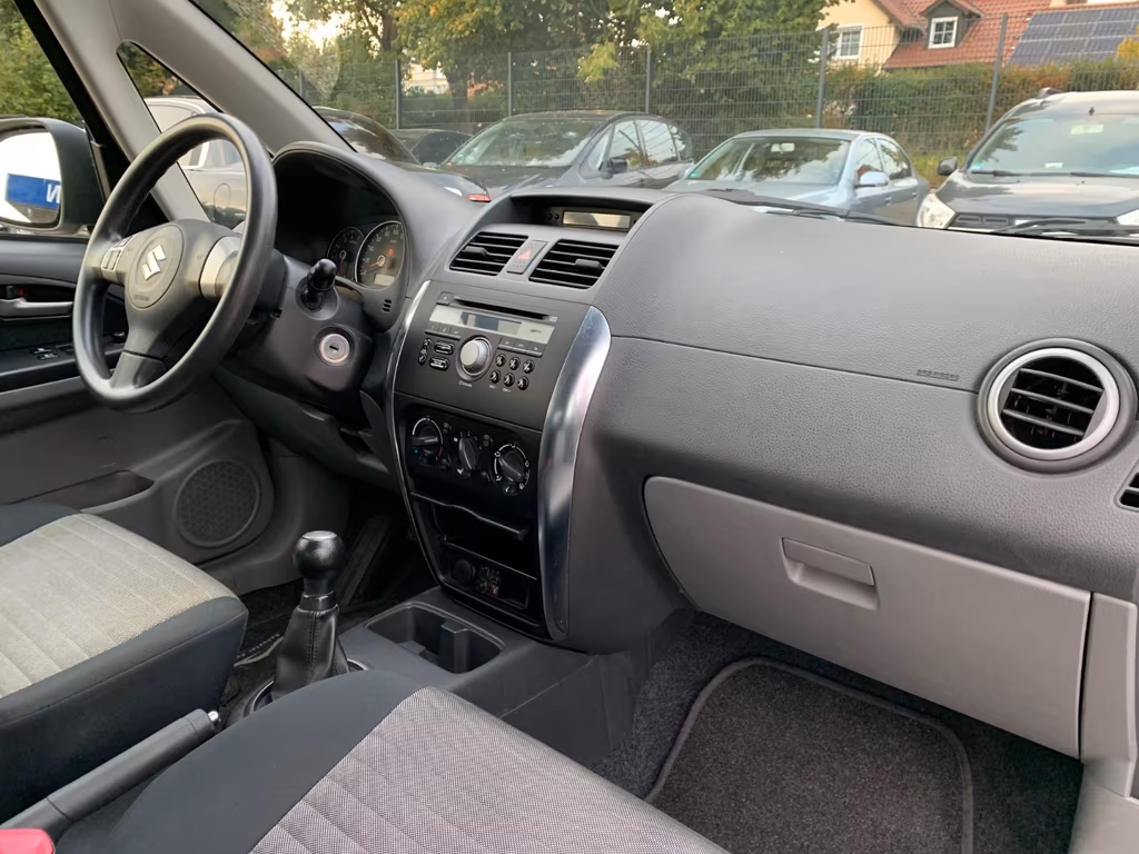 Suzuki SX4