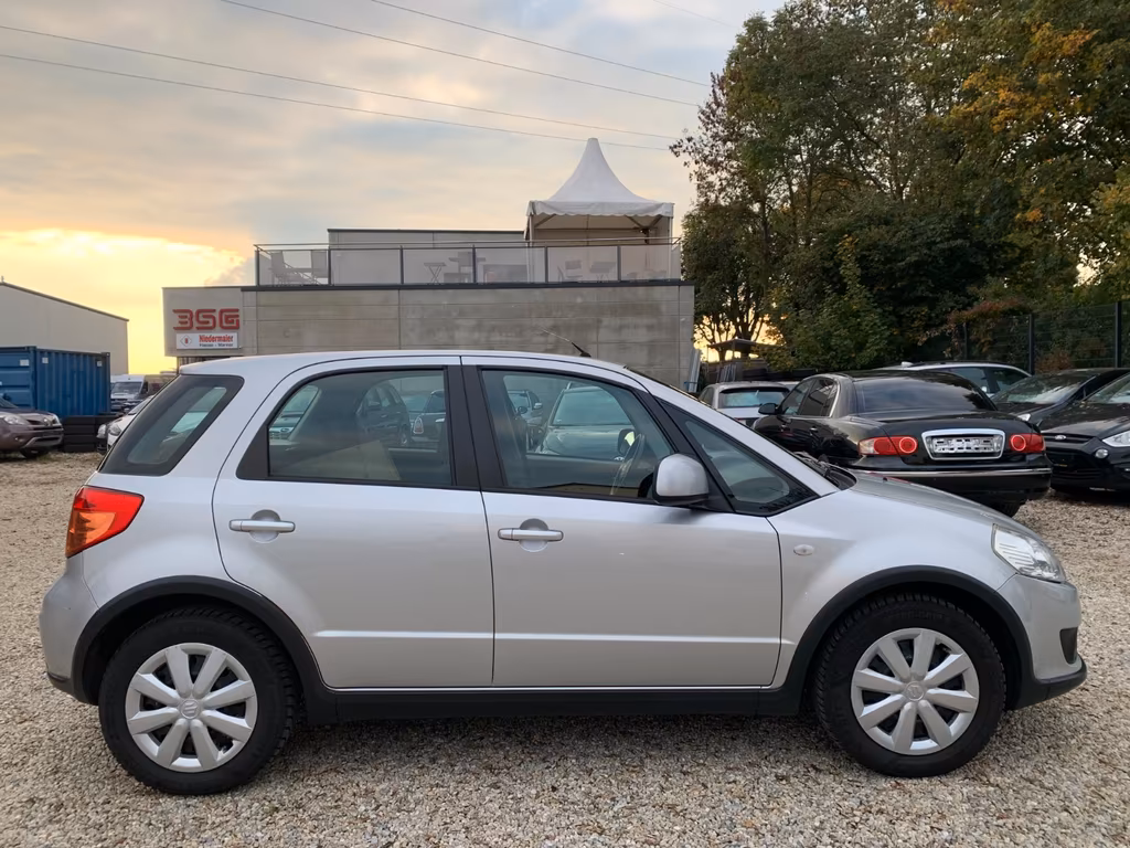 Suzuki SX4