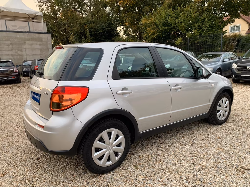 Suzuki SX4