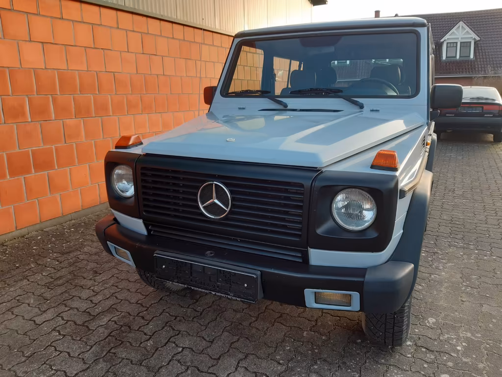 Mercedes-Benz G 300