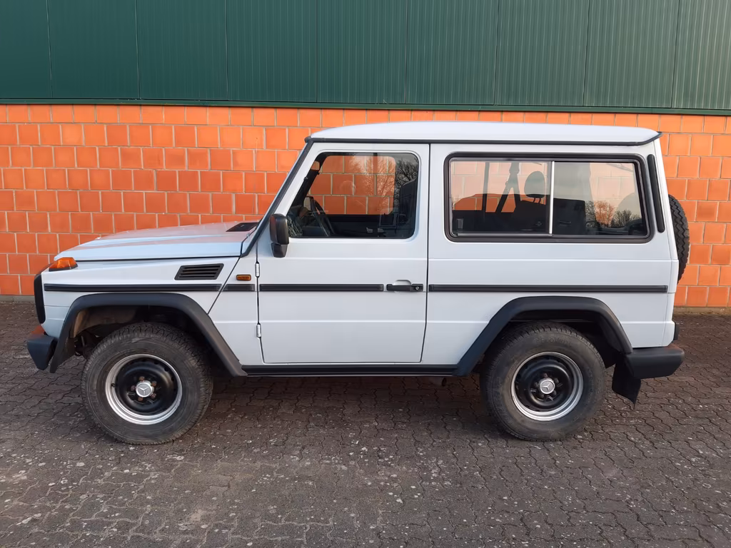 Mercedes-Benz G 300