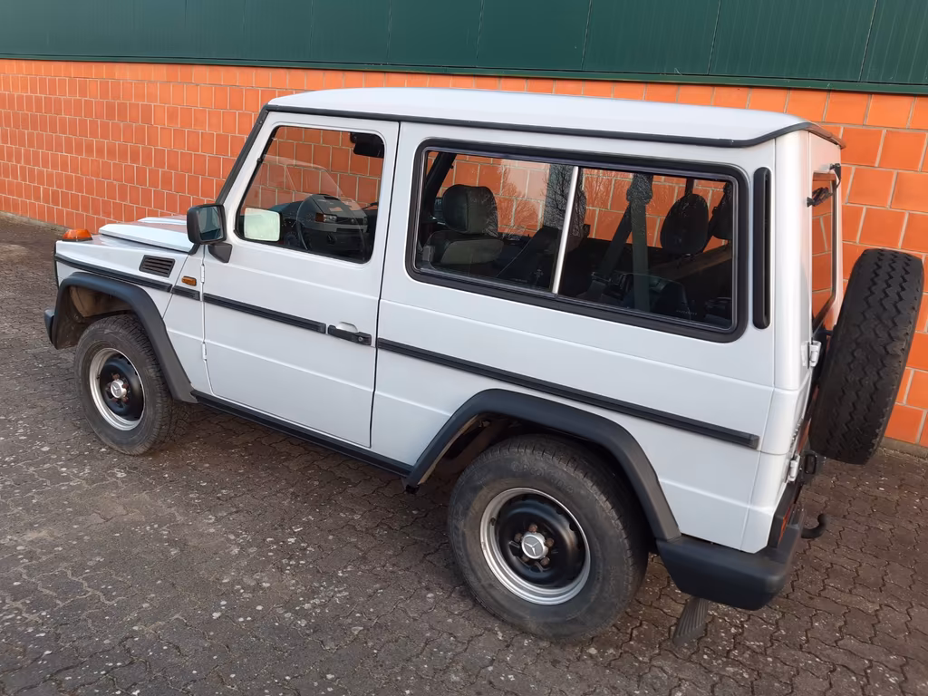 Mercedes-Benz G 300