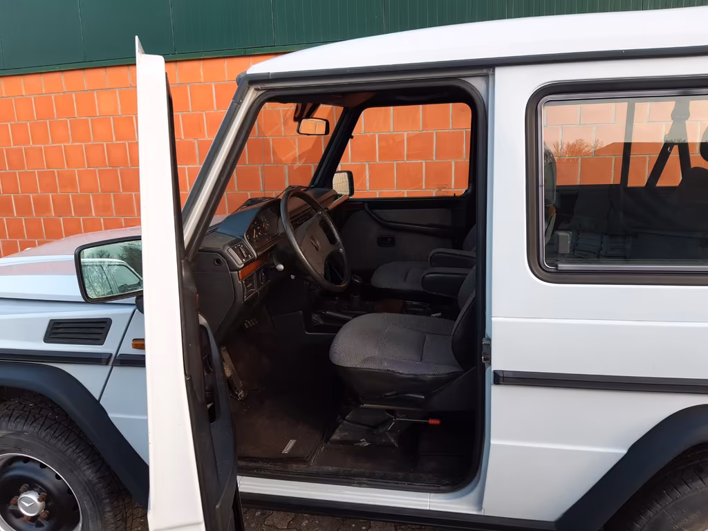 Mercedes-Benz G 300