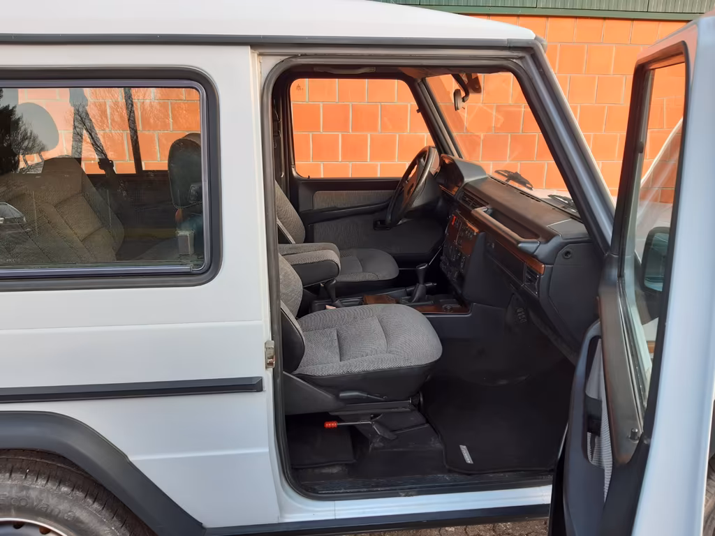 Mercedes-Benz G 300