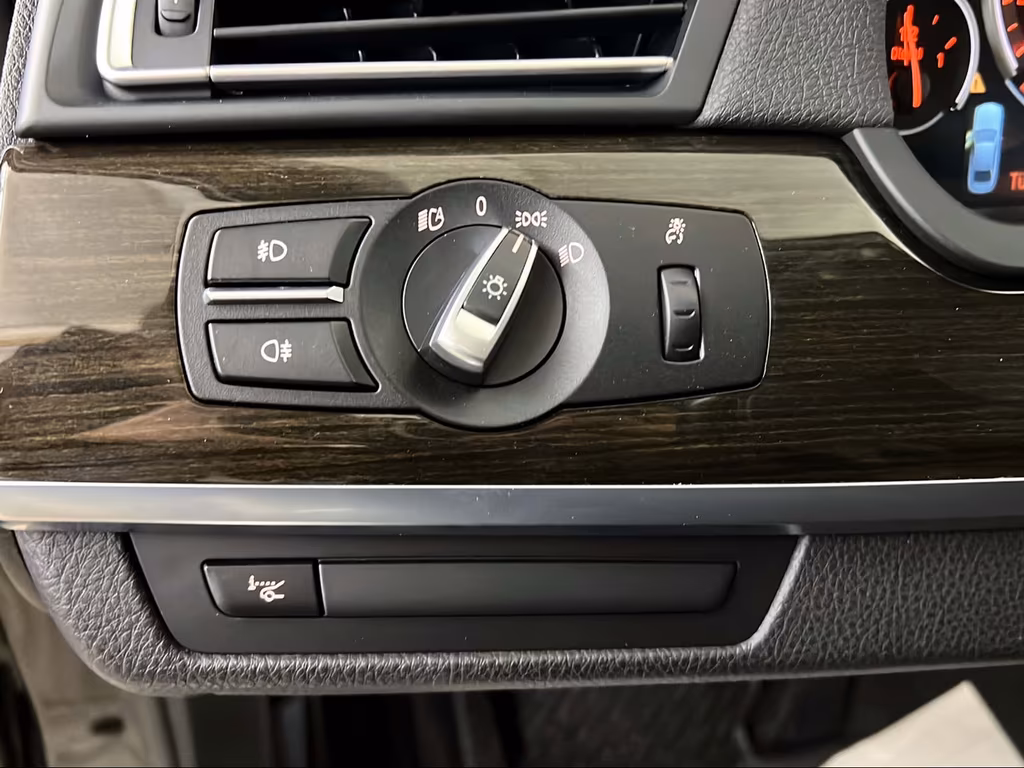 BMW 740