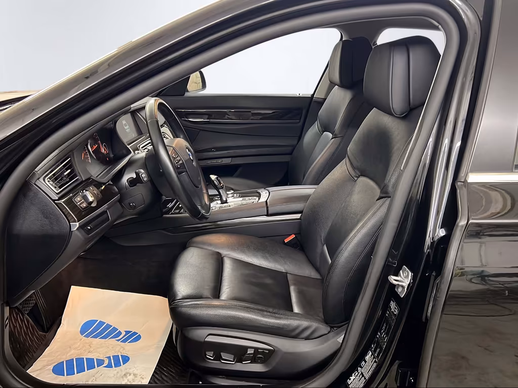 BMW 740