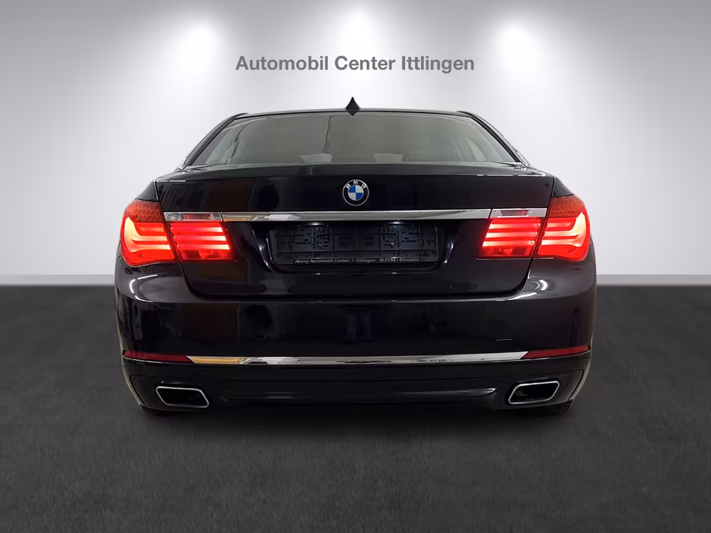 BMW 740