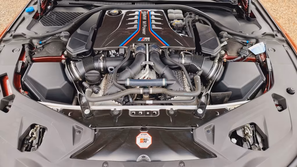 BMW M8