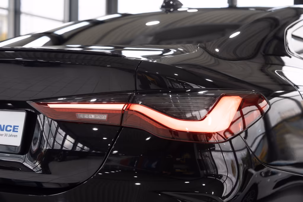 BMW M440