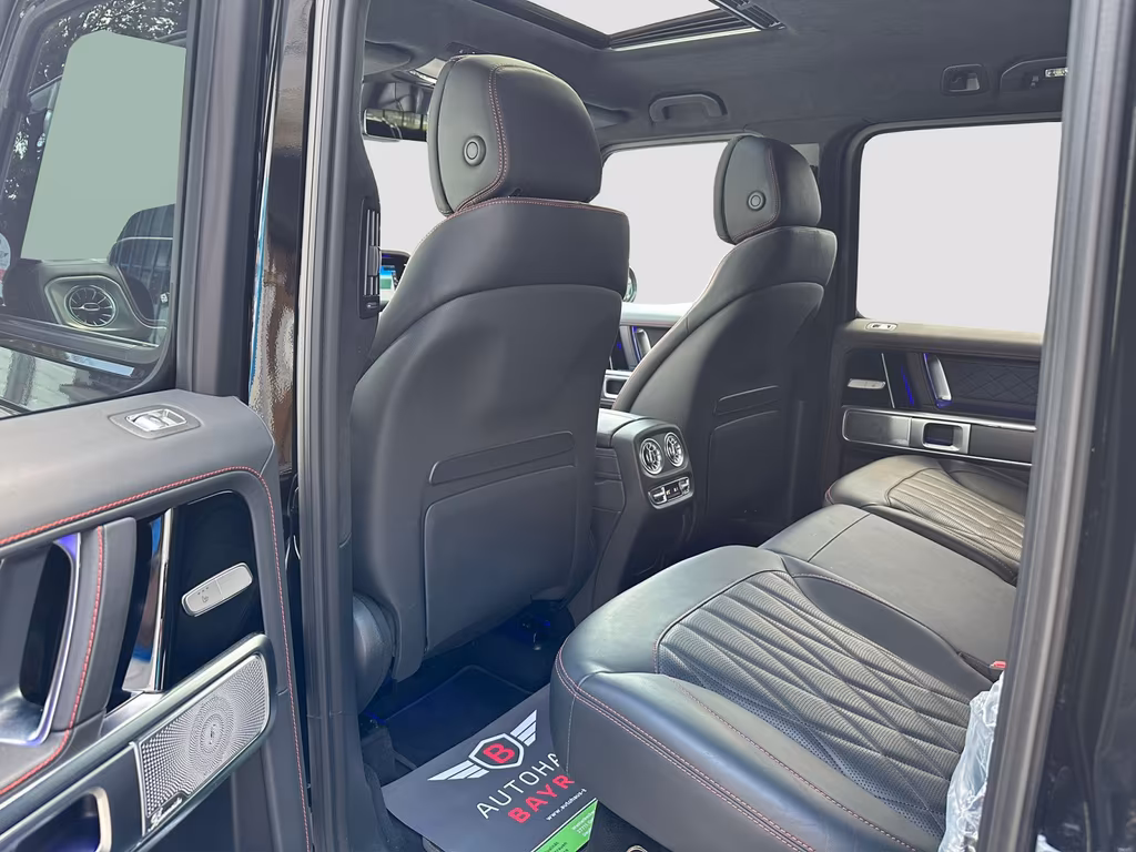 Mercedes-Benz G 500