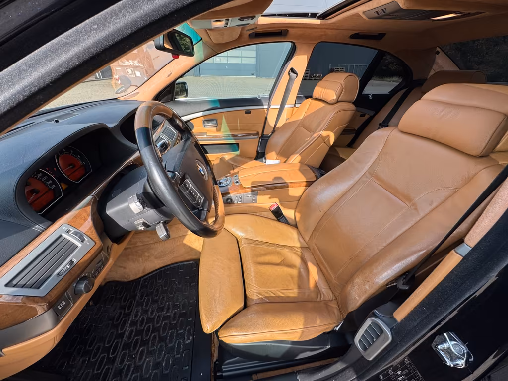 BMW 735