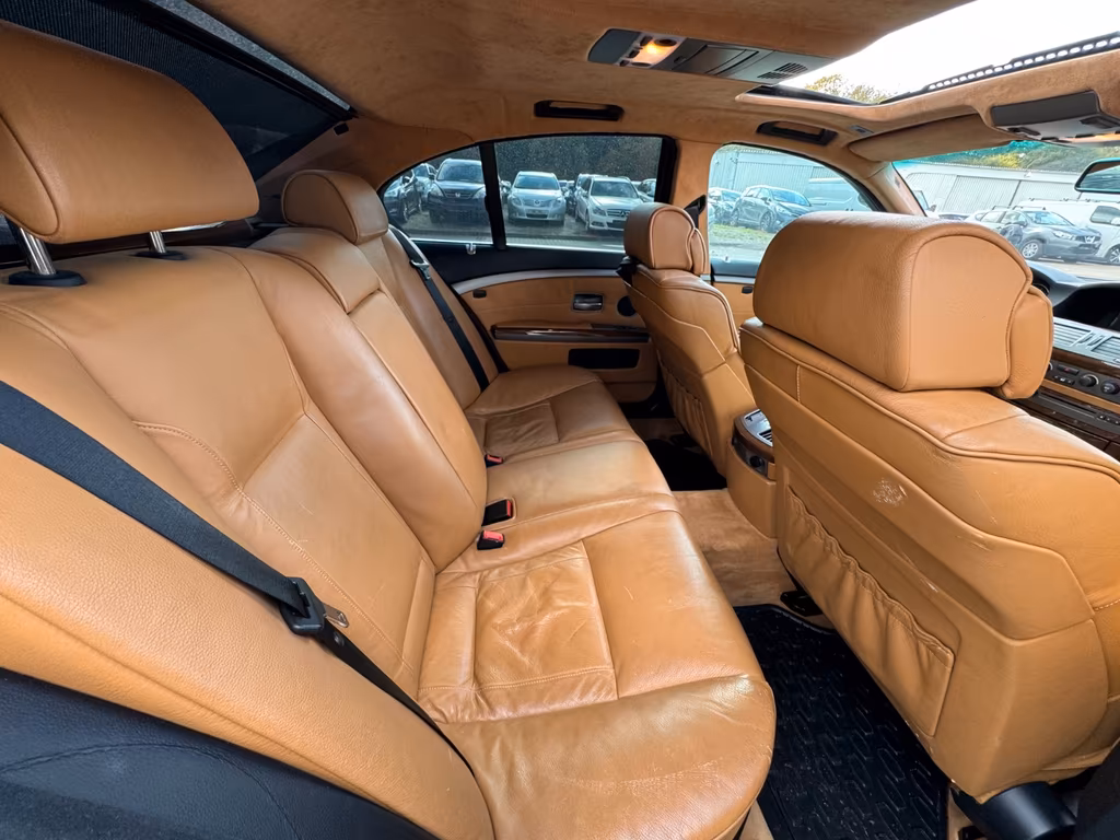 BMW 735