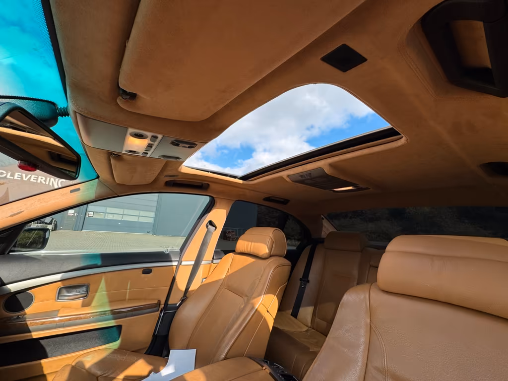BMW 735