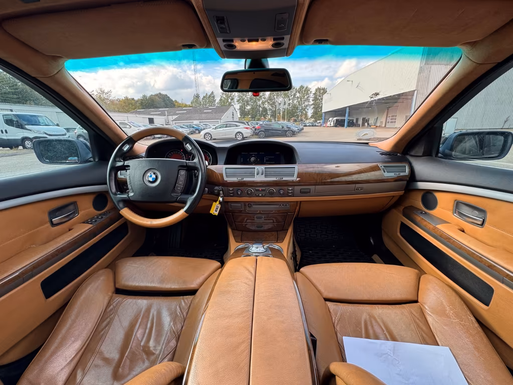 BMW 735