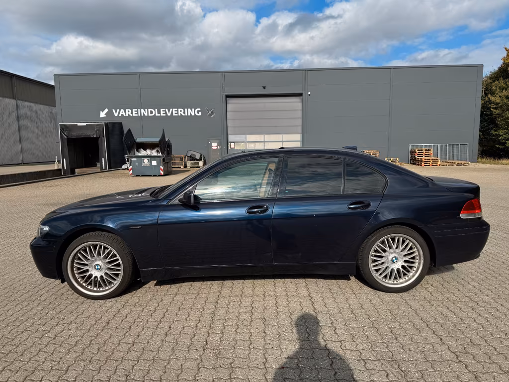 BMW 735