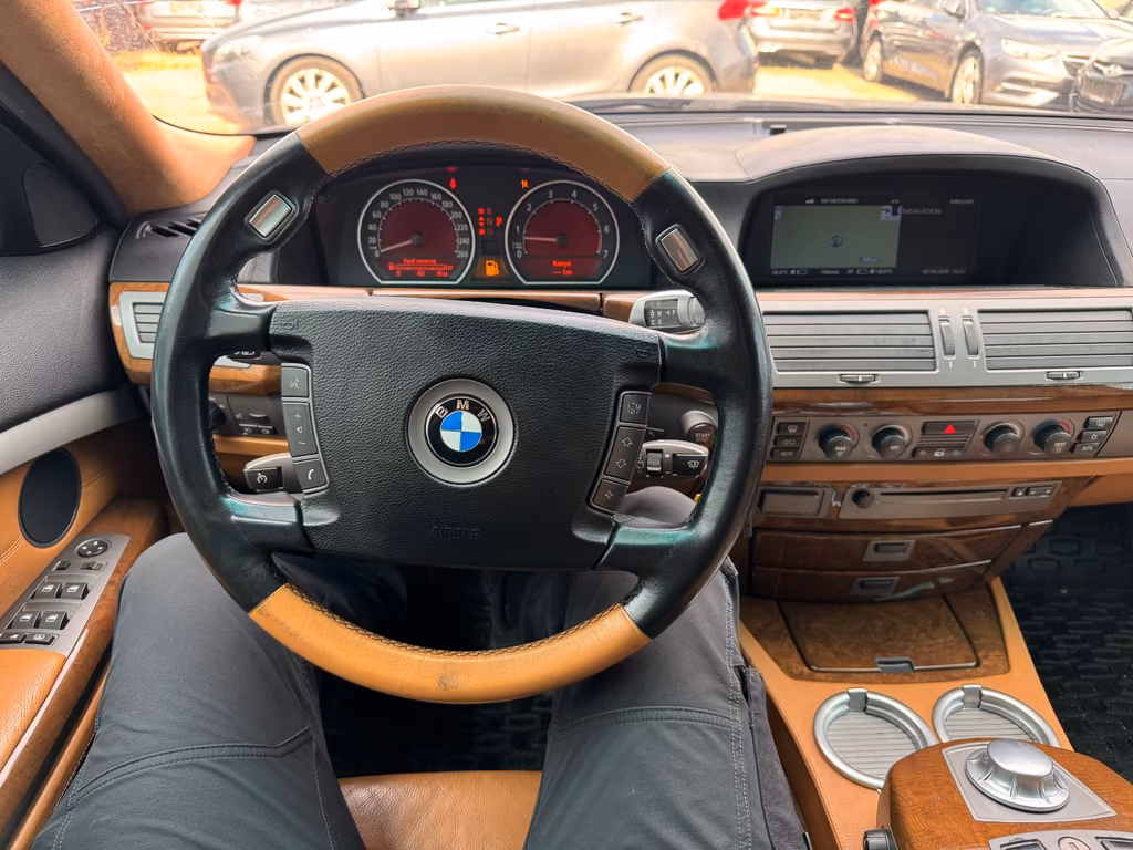 BMW 735